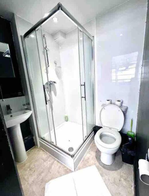 Studio Apartment In Londra Esterno foto